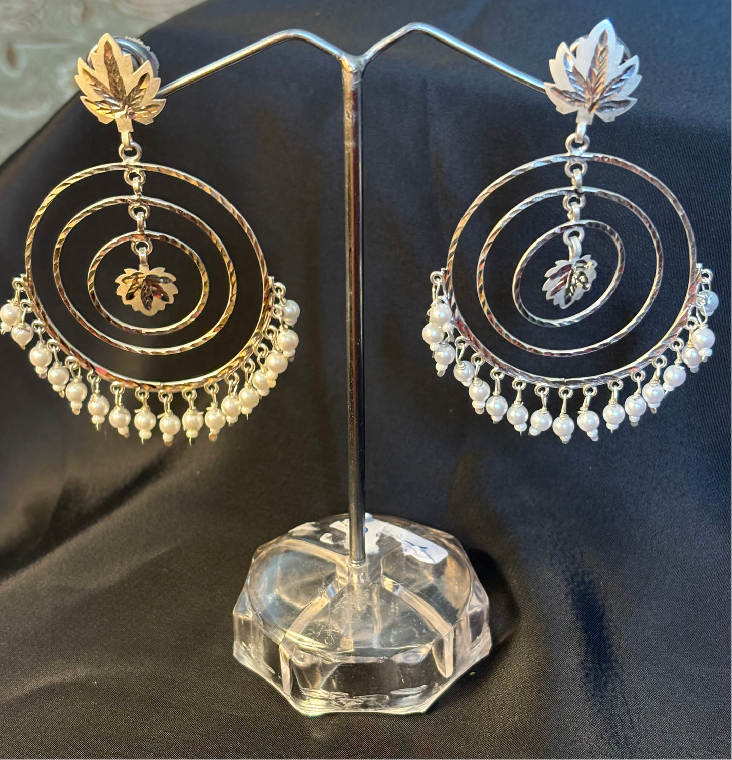 Chandbali /hoop with chinar drop