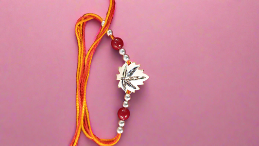 Single chinar leaf Rakhi