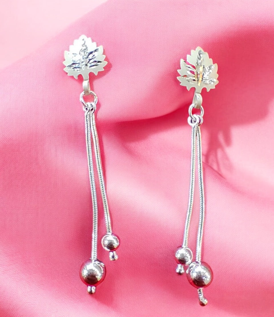 Long chain hanging Single leaf earrings