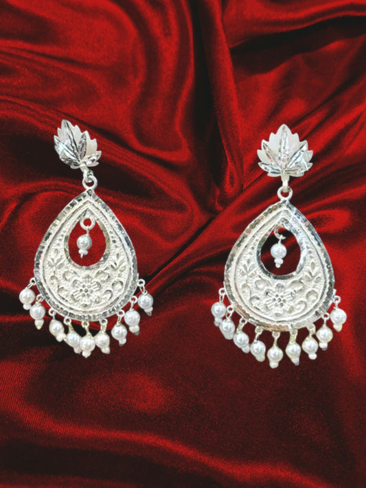 Nama oval jhumka
