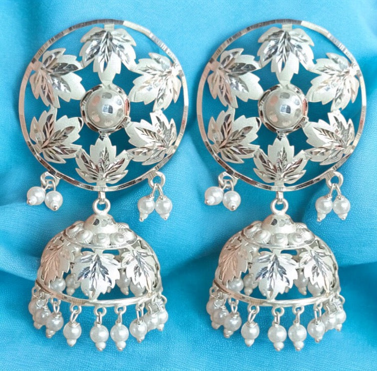 Round earring with jhumka